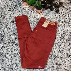 NWT Levi’s 535 Super Skinny Jeans